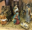 Christmas Crib: 4.5 inch nativity figures with stable