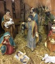 Christmas Crib: 4.5 inch nativity figures with stable